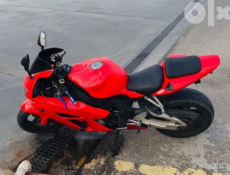 موتسكل هوندا 1000rr المكنه موديل ٢٠٠٢ وماتور ٢٠٠٥ 0