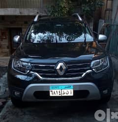 Renault duster with driver for monthly or daily rent 0