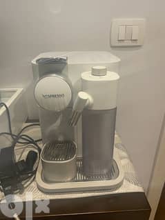 coffee machine Nespresso Gran Lattissima 0