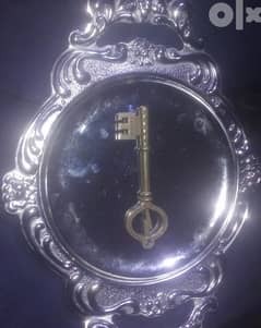 مفتاح نادر قديم 0