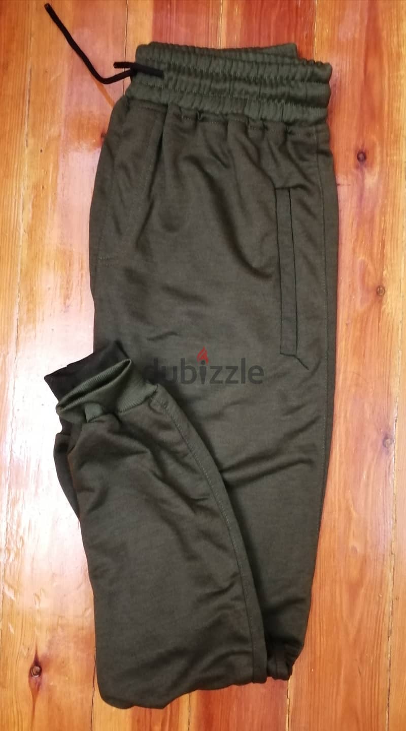 4 colors of New sweatpants at 300 LE 1