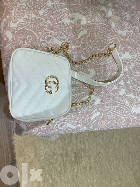 white bag 0