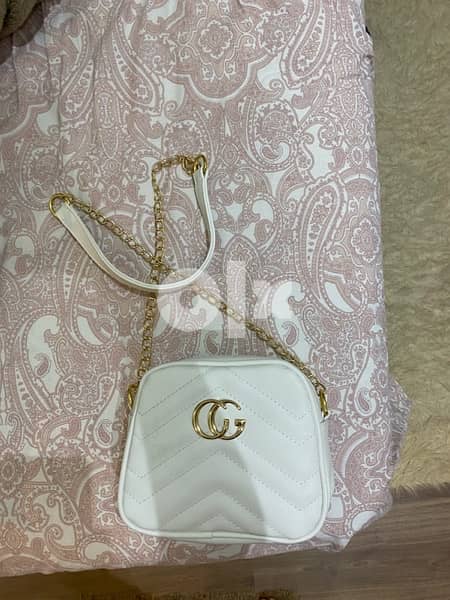 white bag 1