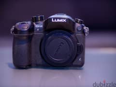 Panasonic Lumix GH4R (body and cables only) - Like New