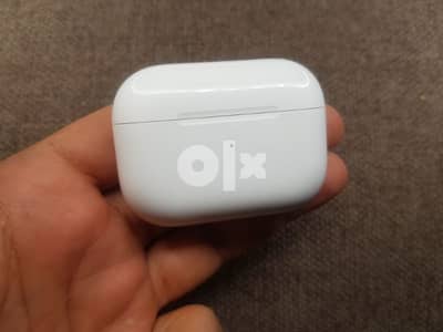 بوكس الشحن فقط بدون سماعات case Airpods pro 1  كيس الشحن فقط بدون خدش