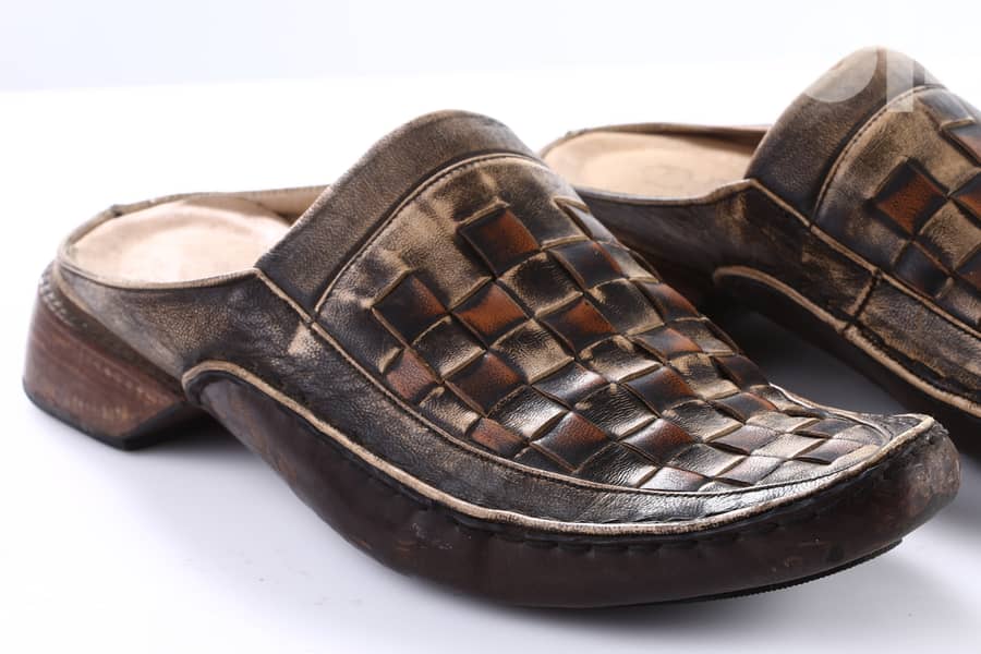 حذاء جلد طبيعي مفتوح - تصميم فريد 0