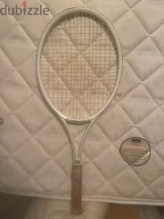Wimbeldon tennis racket