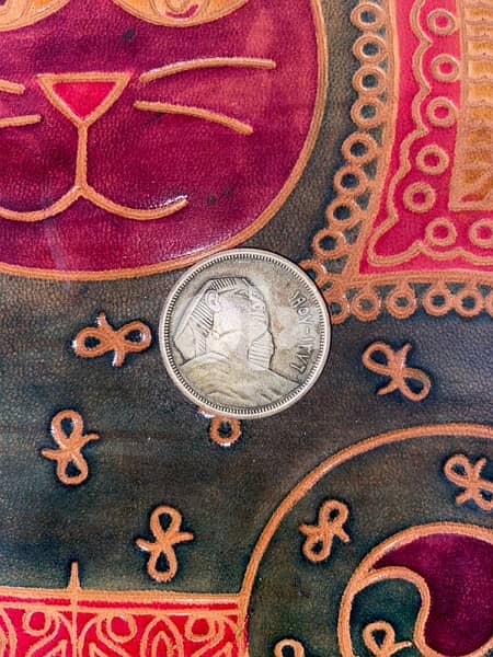 مجموعة كبيره من العملات القديمة النادره و طوابع بريد 11