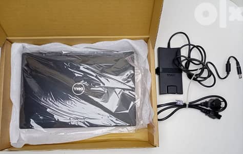 لاب توب ديل  جيل ثامن -Dell Latitude 7490 Core i7 - بالضمان - Win 11