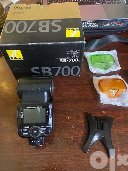 flash  nikon SP700 3