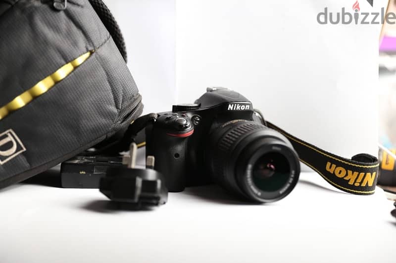 Nikon D5200 with 18-55 1