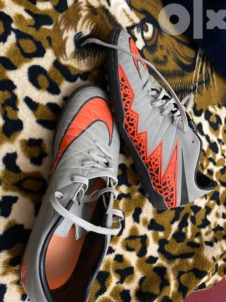 Hypervenom shoe 0