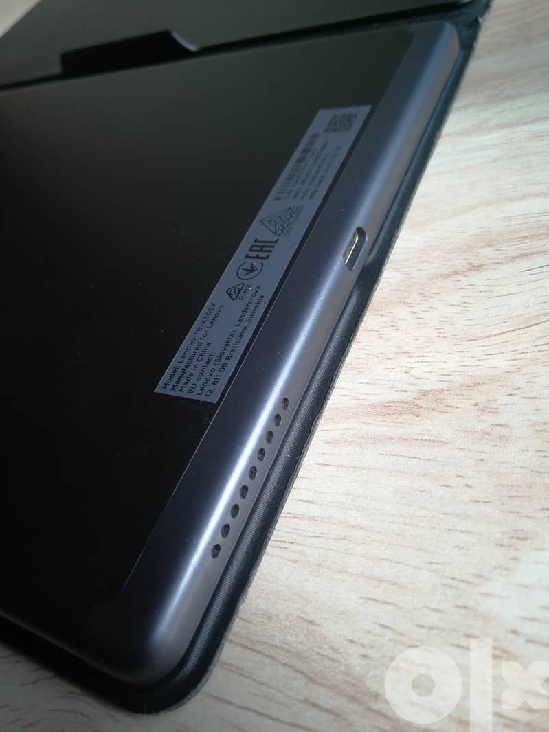 Lenovo tab m10 hd 64GB + 4GB ram 5