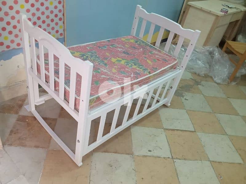 سرير اطفال خشب زان اعلي خامه نمره واحد  في السوق وبسعر الجمله 2