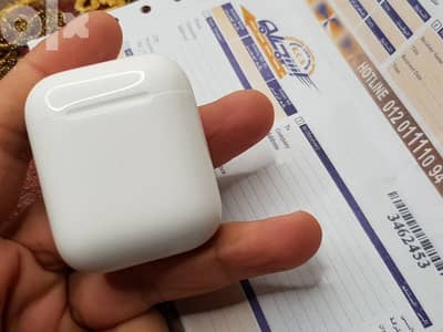 charging case Airpods 2 generation  كيس الشحن فقط بدون سماعات بدون خدش