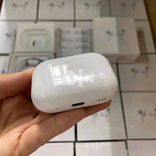 airpods pro 2 الجديده ببرشمه بلادها 2