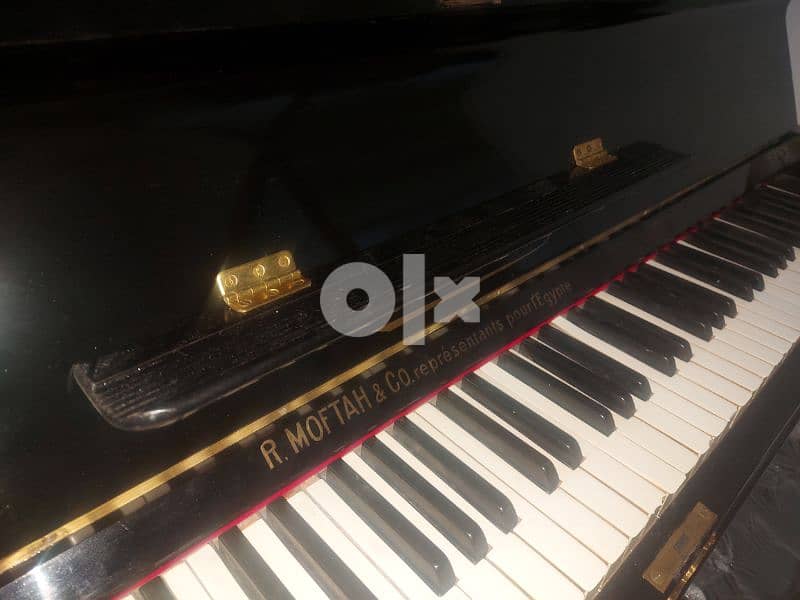 بيانو المانى انتيك بحاله ممتازه German antique piano 3