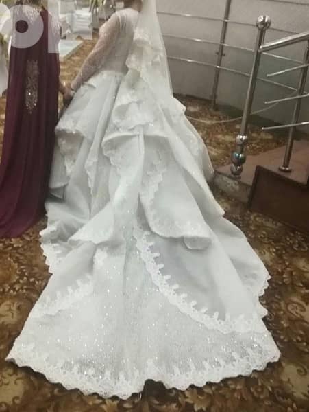 فستان زفاف لبسه وآحده 4