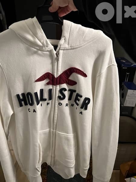 hollister hoodie size medium 1