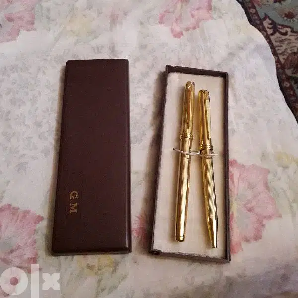 Juego de bolígrafos GR dorado