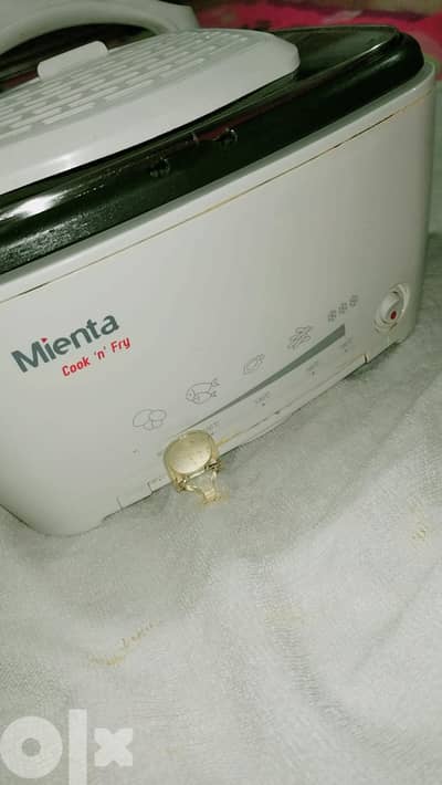 Mienta deep fryer 1600 watt with glass lid