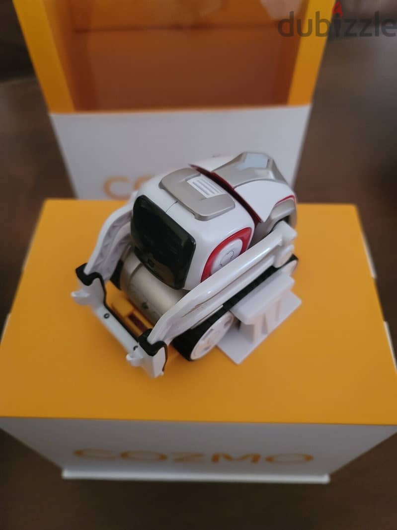 Anki COZMO Robot 12