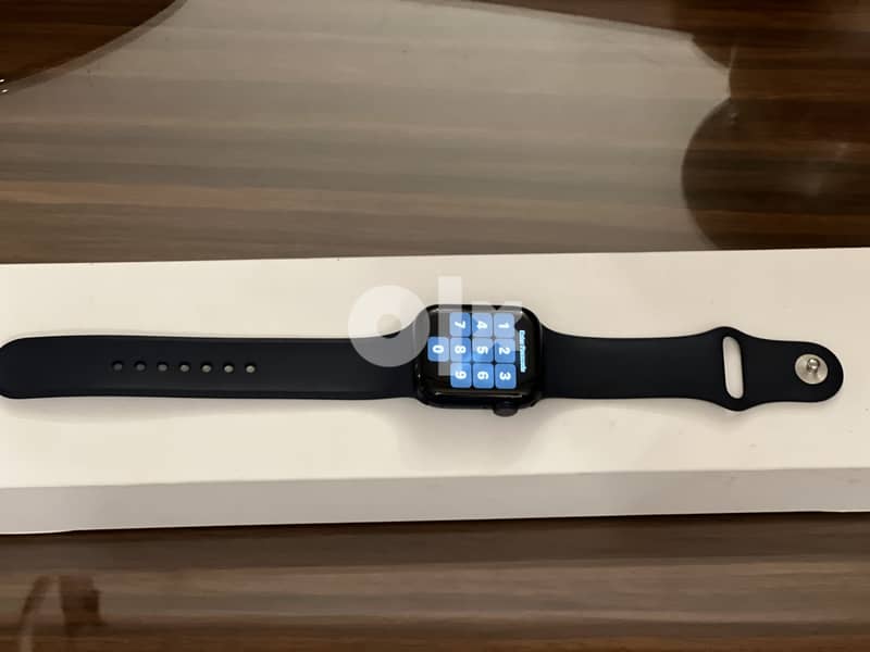 apple watch 6 40mm battery 99% - بالعلبة و الشاحن 3