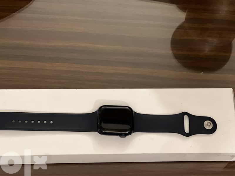 apple watch 6 40mm battery 99% - بالعلبة و الشاحن 4