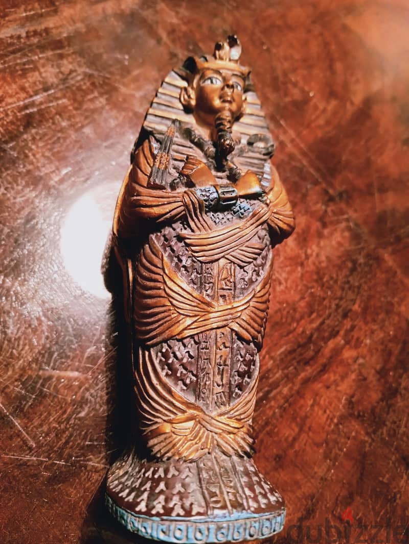 تابوت فرعوني ديكور قديم من السبعينيات  4*12 سم  قطعتين التابوت والغطاء 4