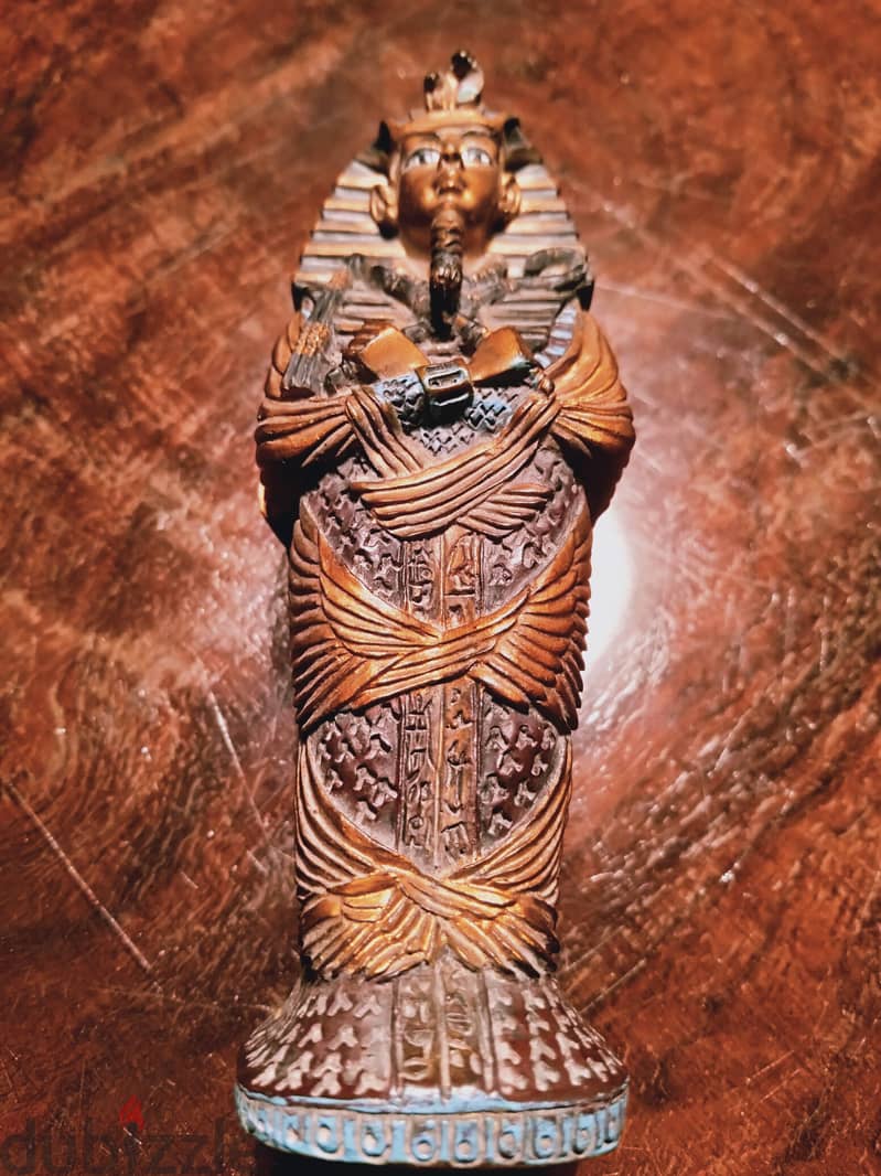 تابوت فرعوني ديكور قديم من السبعينيات  4*12 سم  قطعتين التابوت والغطاء 14