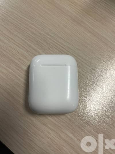 apple airpods 2 with left side only with the box