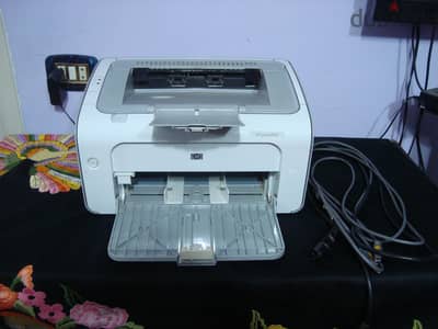 برنتر كسر زيرو بحالة ممتازة hp 1102 laserjet