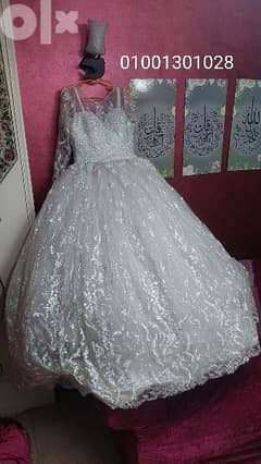 فستان زفاف فستان فرح بحاله جيدة وشكله ممتاز فى السيشن والفرح