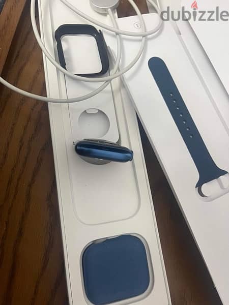 Apple watch 7 - 45 ml  - with box and all contents -  100% battery  - 1