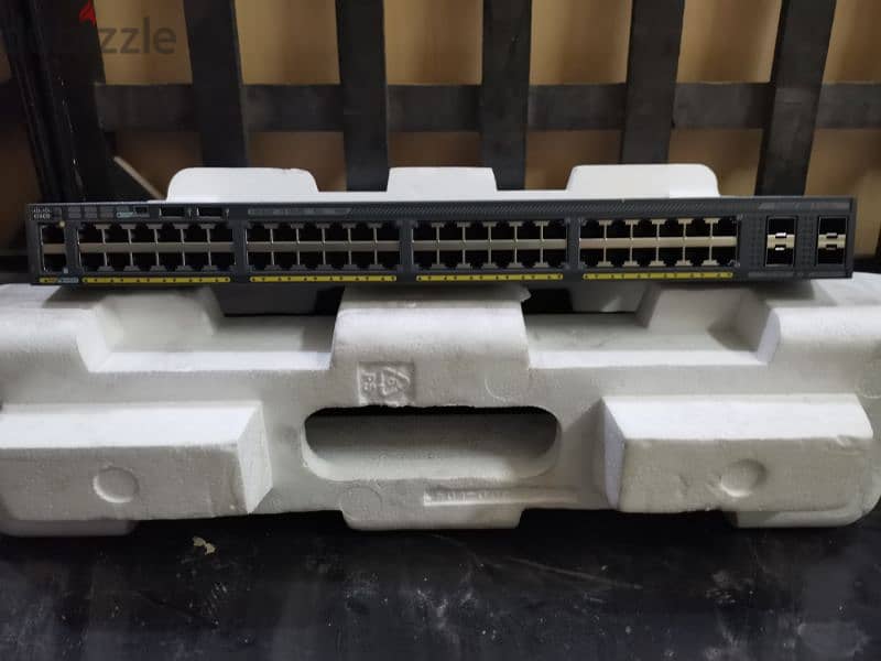 CISCO CATALYST 2960 48 POE 740 W C2960X-48FPS SWITCH 1