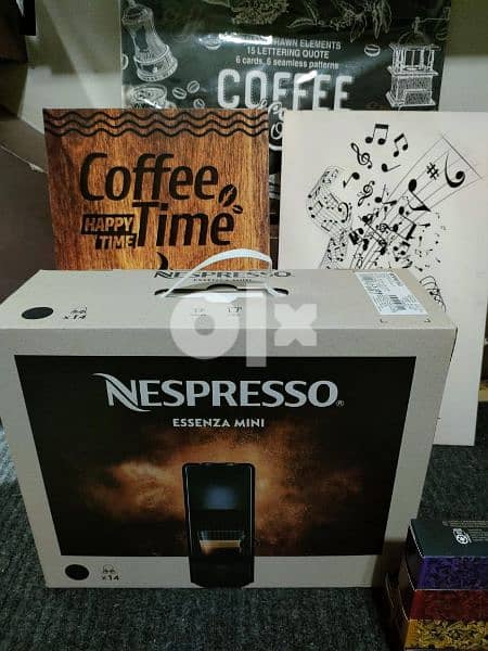 NEW Nespresso essenza mini BLACK 1