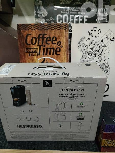 NEW Nespresso essenza mini BLACK 4