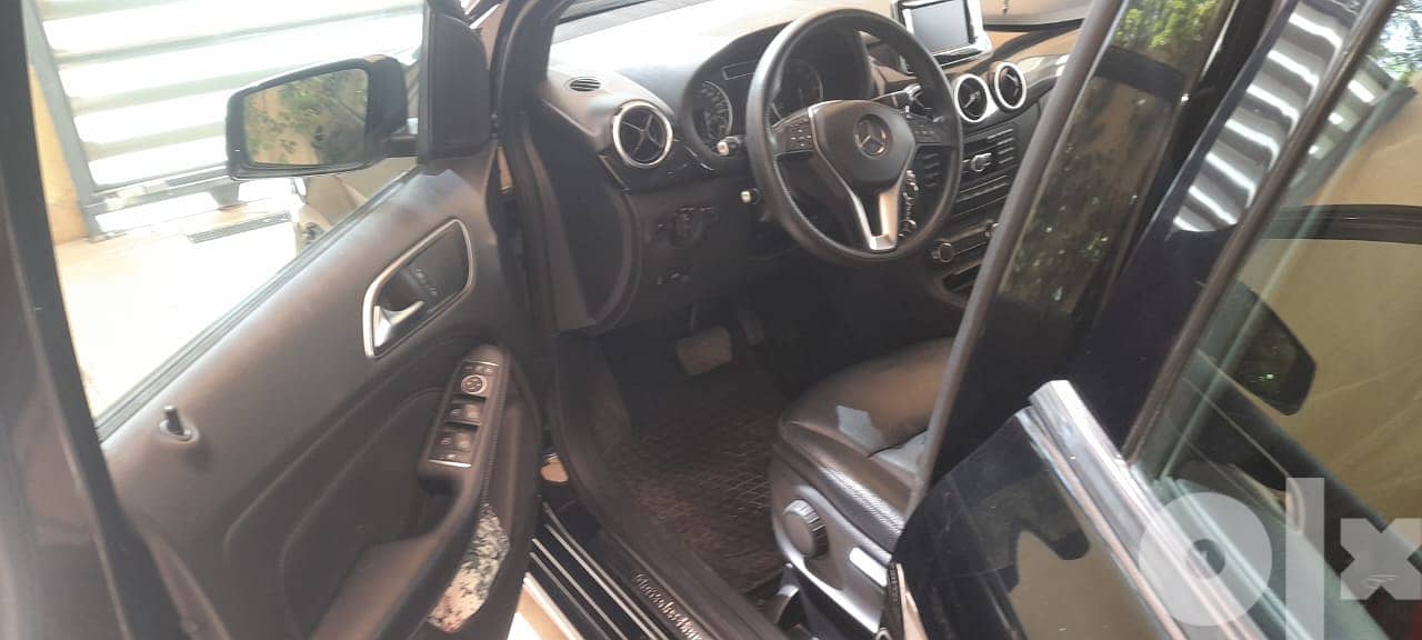 Mercedes benz B180 panorama 2014 7