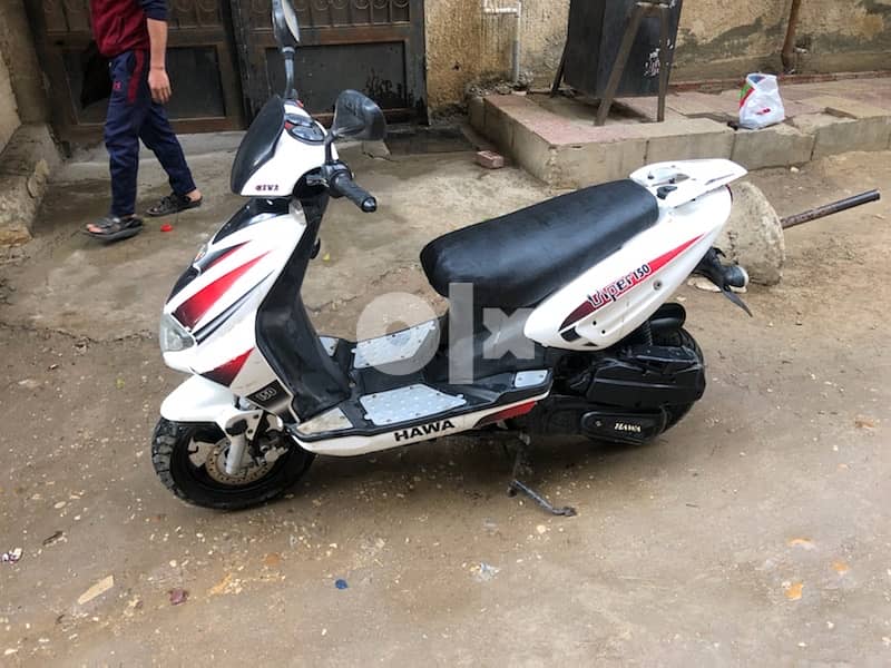 سكوتر  scooter حوا بنلي كسر زيرو ٩٠٠٠ك فقط مرفوع اكتر من خمس سنين 0