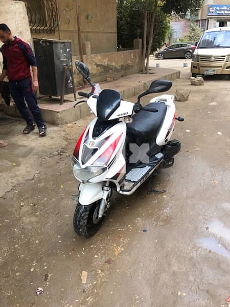 سكوتر  scooter حوا بنلي كسر زيرو ٩٠٠٠ك فقط مرفوع اكتر من خمس سنين 2