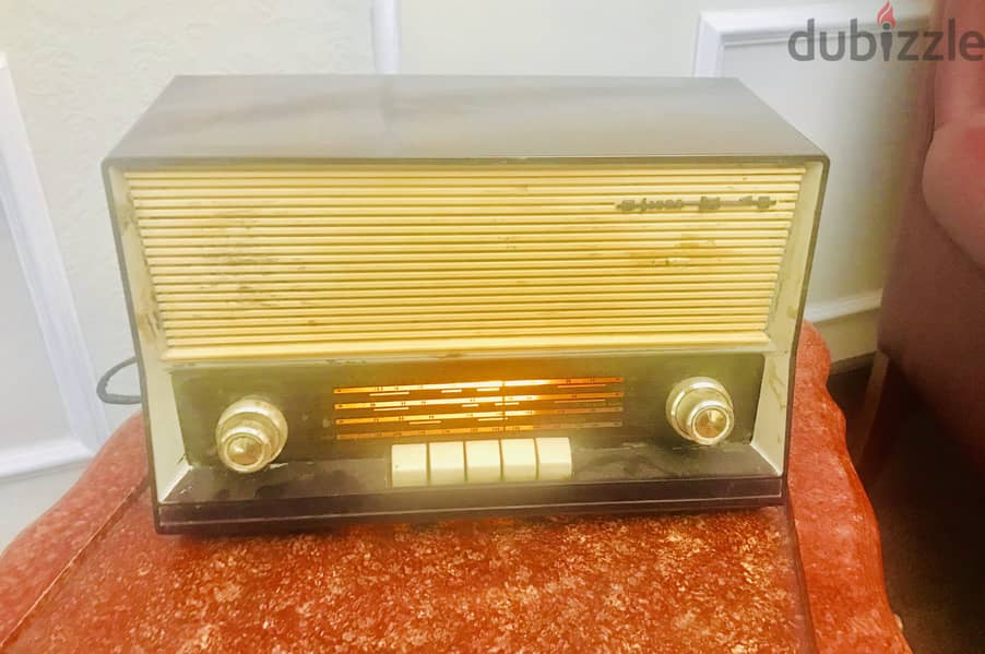راديو فيليبس من خمسينات القرن الماضى 0