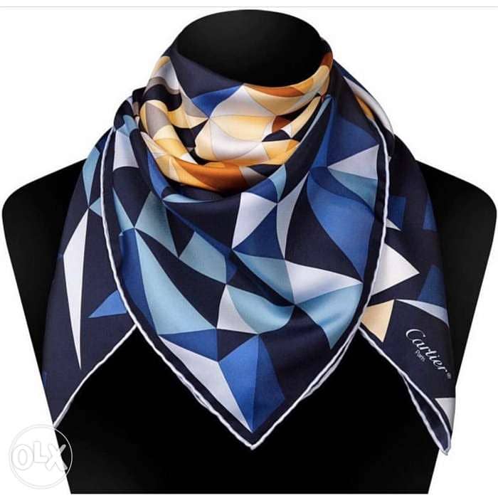 Foulard Must De Cartier سكارف حرير فرنسي جديد 5