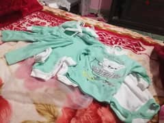 ملابس اطفالي بناتي للبيع حديث الولاده لعمر سته اشهر 0
