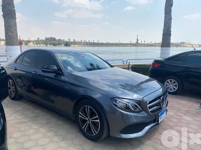 Limousine with driver, 12 hours, 120 km, Mercedes E200 2021 2