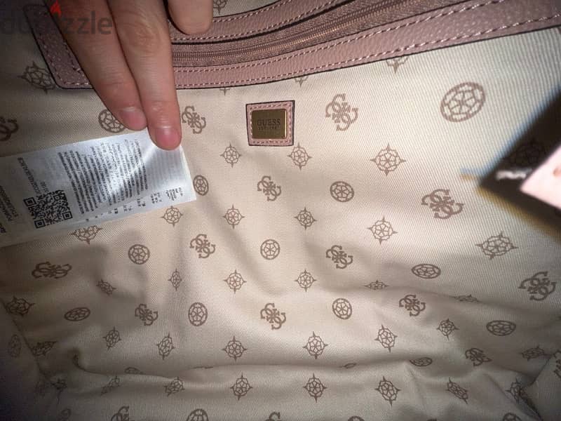 guess handbag 3