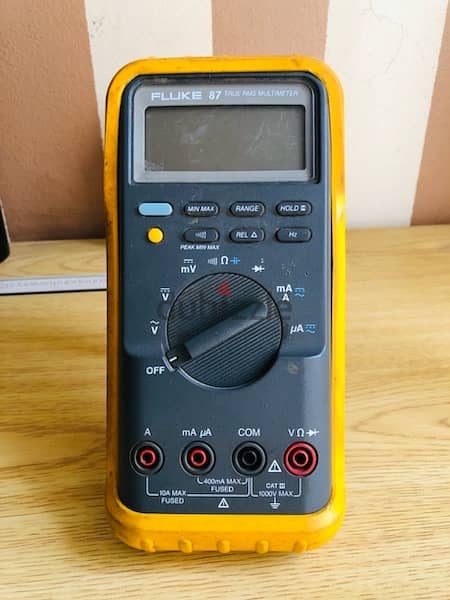 Fluke 87 True RMS Multimeter 1