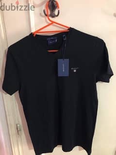 Gant black v-neck t-shirt