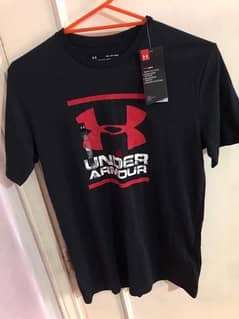 Under armour black t-shirt 0