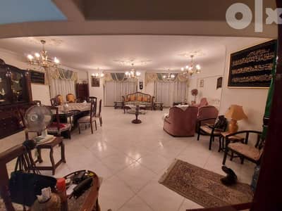شقة ٢٧٥ متر