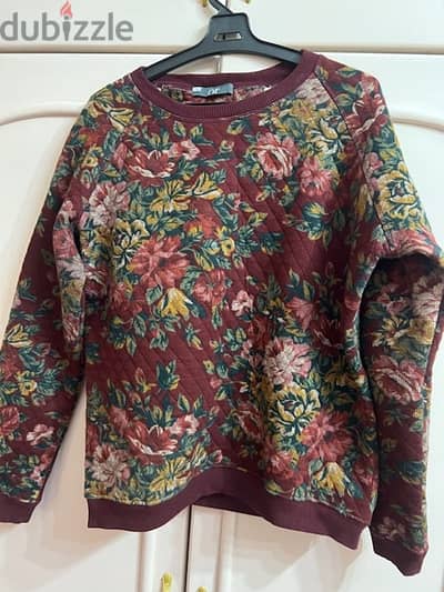 sweatshirt or new size medium/ large